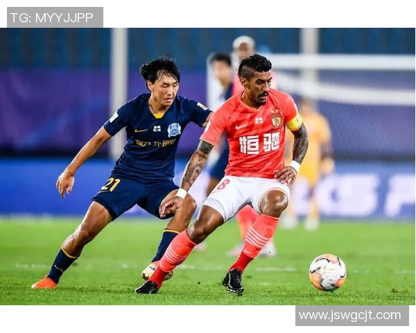 2018年富力与恒大激战回顾：精彩瞬间与战术分析全景展现