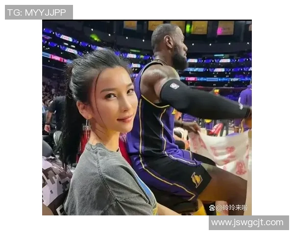 女明星与篮球明星亲密合照展现甜蜜瞬间引发粉丝热议